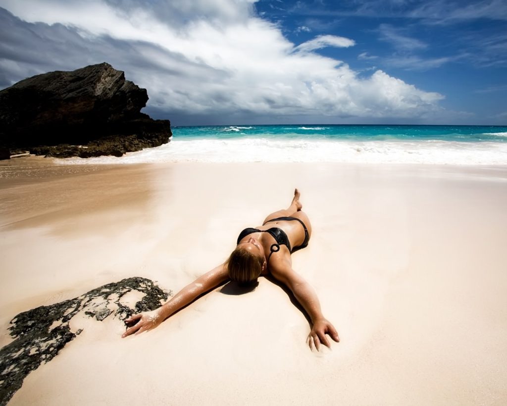 sexy_girl_on_the_beach
